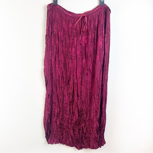 White Stag Dresses & Skirts - Vintage Burgundy Dark Floral Jacquard Broomstick Skirt Maxi Small Crinkle Gothic